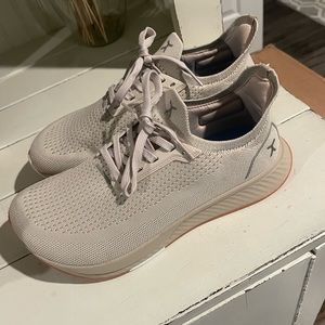 Flux Footwear Adapt Runner